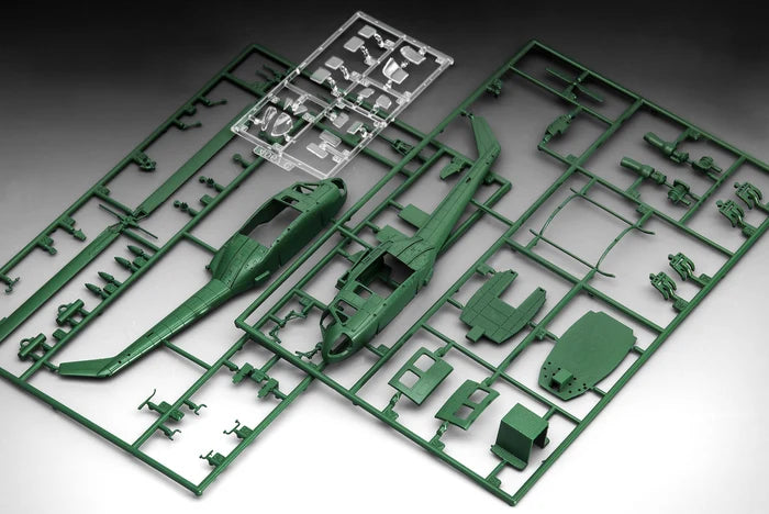 Revell 1/100 Bell UH-1H Gunship