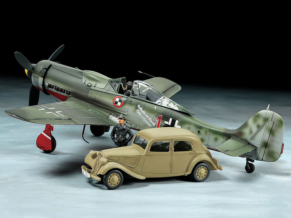 Tamiya 25213 1/48 FW190 D-9 JV44 & 11CV