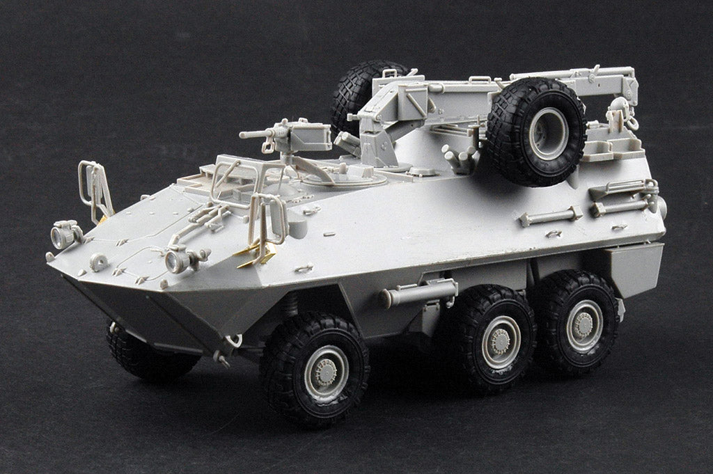 Trumpeter 1/35 Canadian Husky 6x6 AVGP (Improved Version)