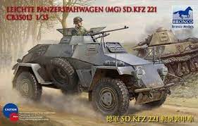 Bronco Models 1/35 Panzerspahwagen (MG) Sd.Kfz. 221 LARV