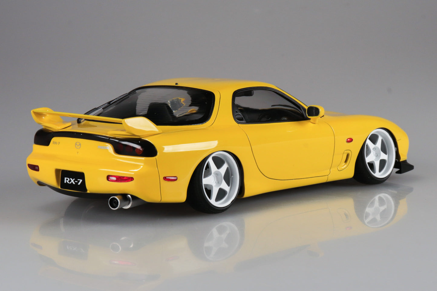 Aoshima 1/24 Mazda FD3S RX-7 '02 AIR SUSPENSION CUSTOM