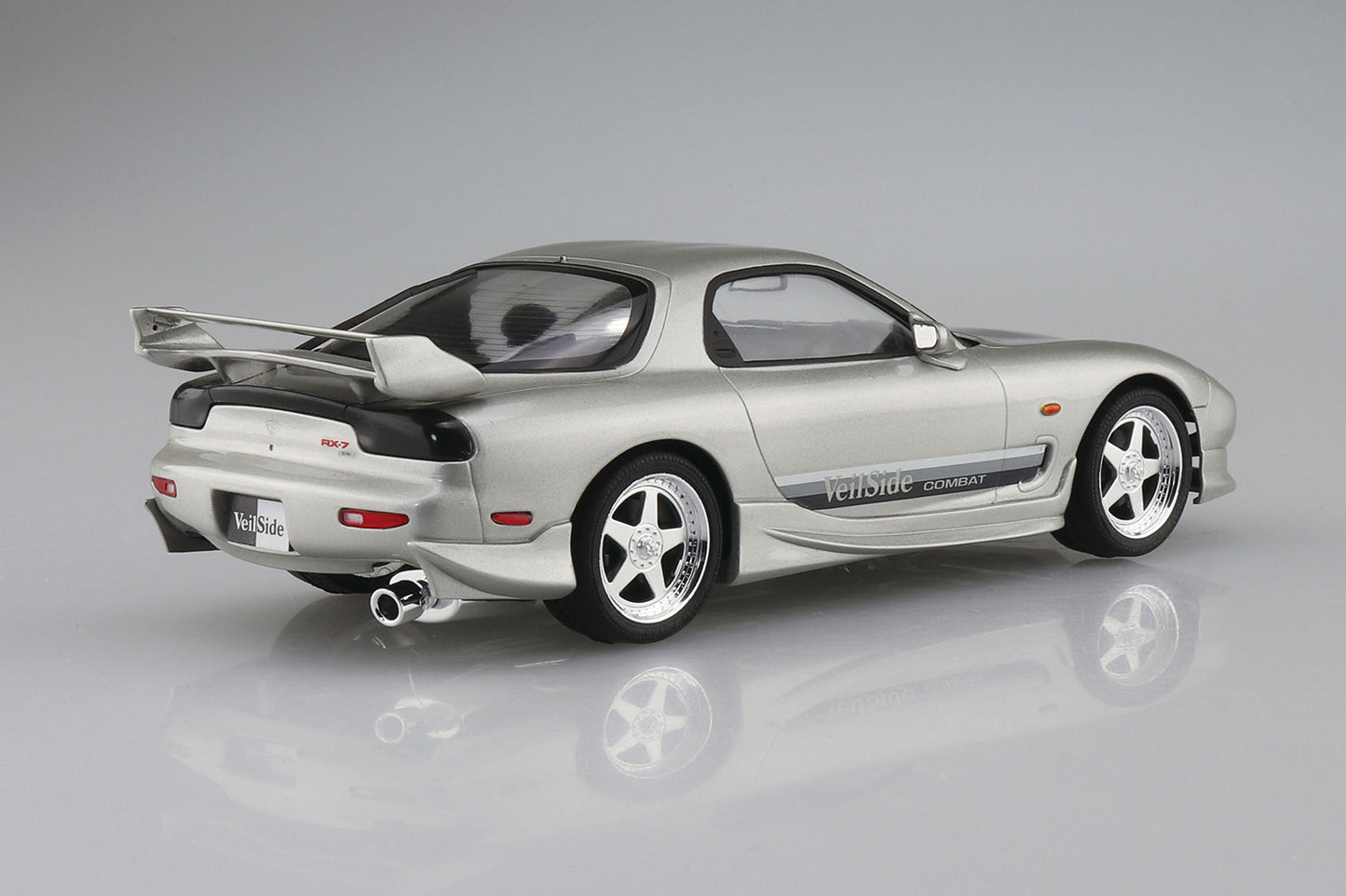 Aoshima 1/24 Veilside Combat Model FD3S RX-7 '91 （Mazda）