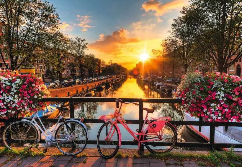 RAVENSBURGER 200PC - SUNSET IN AMSTERDAM