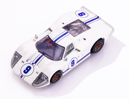 AFX22078 - HO Slot Car GT40 Mark IV #9 White