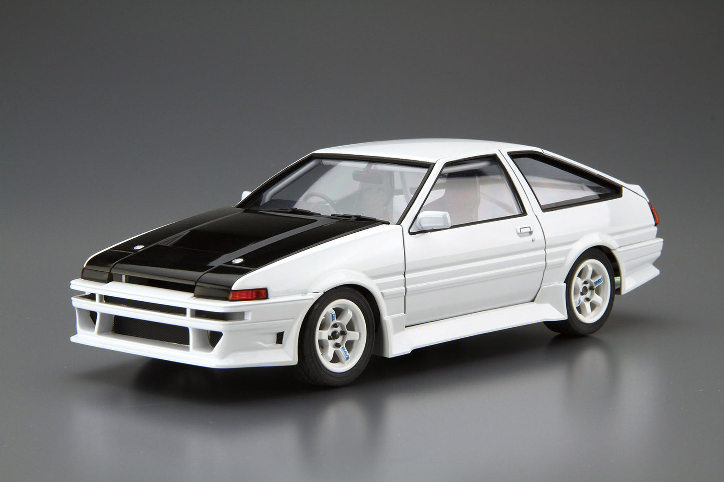 Aoshima 1/24 Toyota AE86 Trueno Car Boutique Club '85
