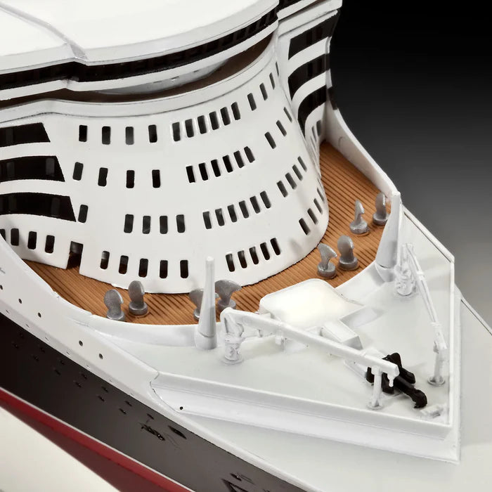 Revell 05231 Ocean Liner Queen Mary 2