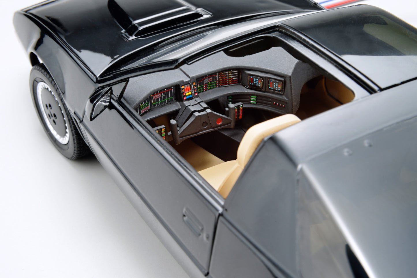 Aoshima 1/24 Knight Rider Knight 2000 K.I.T.T. Season I w/Scanner Voice Unit
