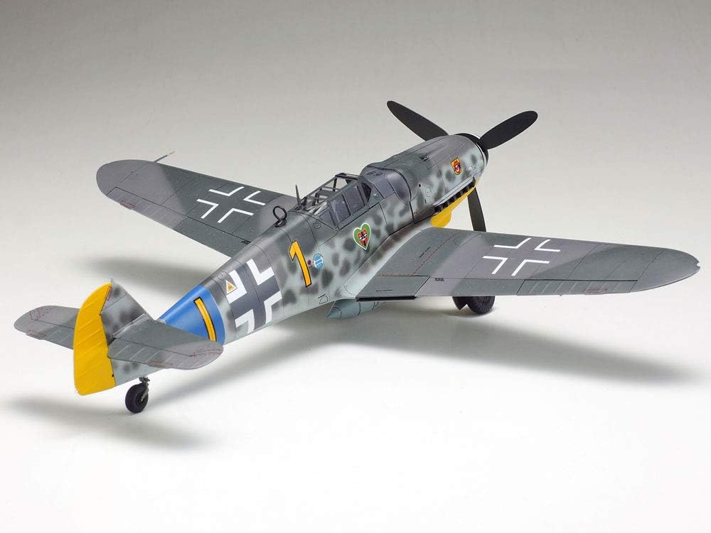 Tamiya 25204 Messerschmitt Bf109 G-6 & Kübelwagen Type 82 Set