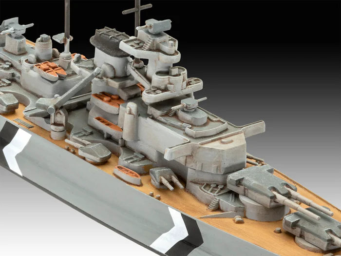 Revell 05637 1Gift Set The Legendary Bismarck (1:700 & 1:1200)