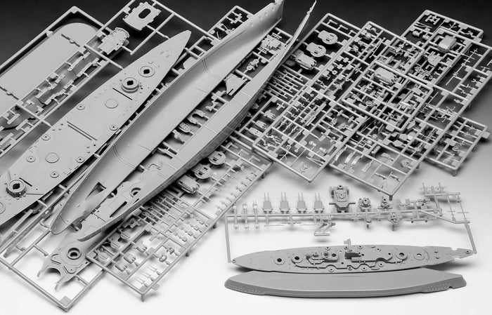 Revell 05637 1Gift Set The Legendary Bismarck (1:700 & 1:1200)
