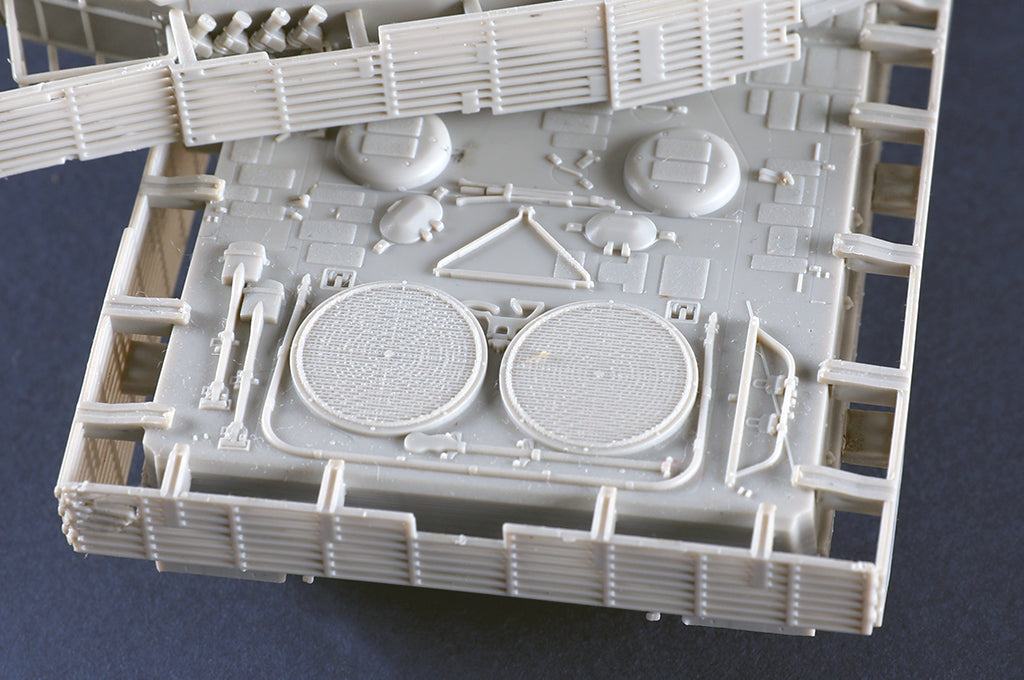Trumpeter 1/72 Leopard 2A6M Canadian Main Battle Tank (MBT)