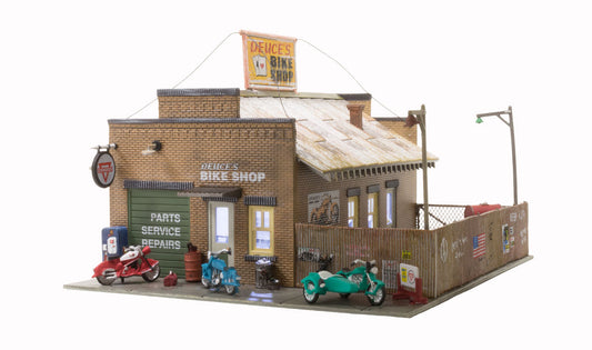 WOODLAND SCENICS Deuce's Bike Shop - HO Scale