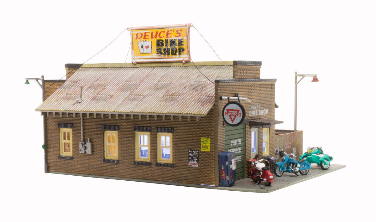 WOODLAND SCENICS Deuce's Bike Shop - HO Scale