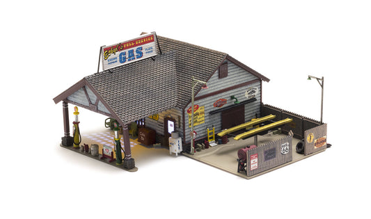 WOODLAND SCENICS Ethyl's Gas & Service - HO Scale