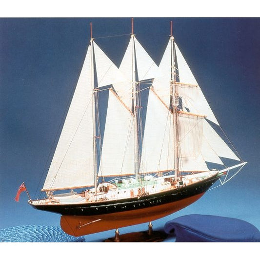 Winston Churchill 63cm 1:75 By BILLING BOATS