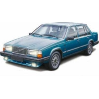 Italeri 1/24 Volvo 760 GLE 4-Door Sedan